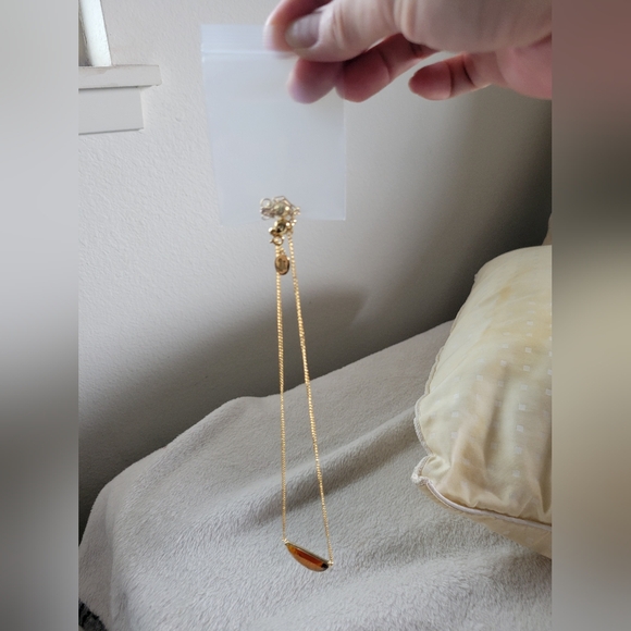 Melania Clara | NWOT Elegant Gold/Amber Half Moon Crystal Pendant Necklace - Picture 10 of 10